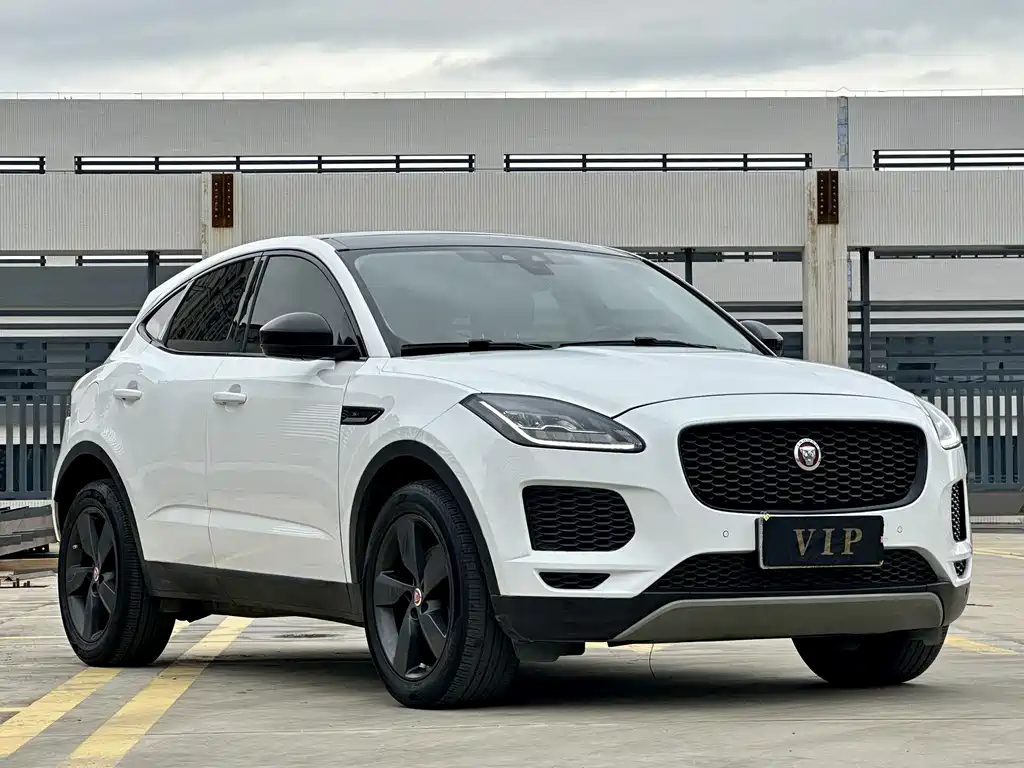 Jaguar E-PACE 2019 — фото 3