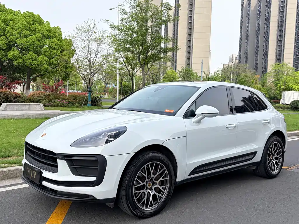 Porsche Macan 2023 — фото 1