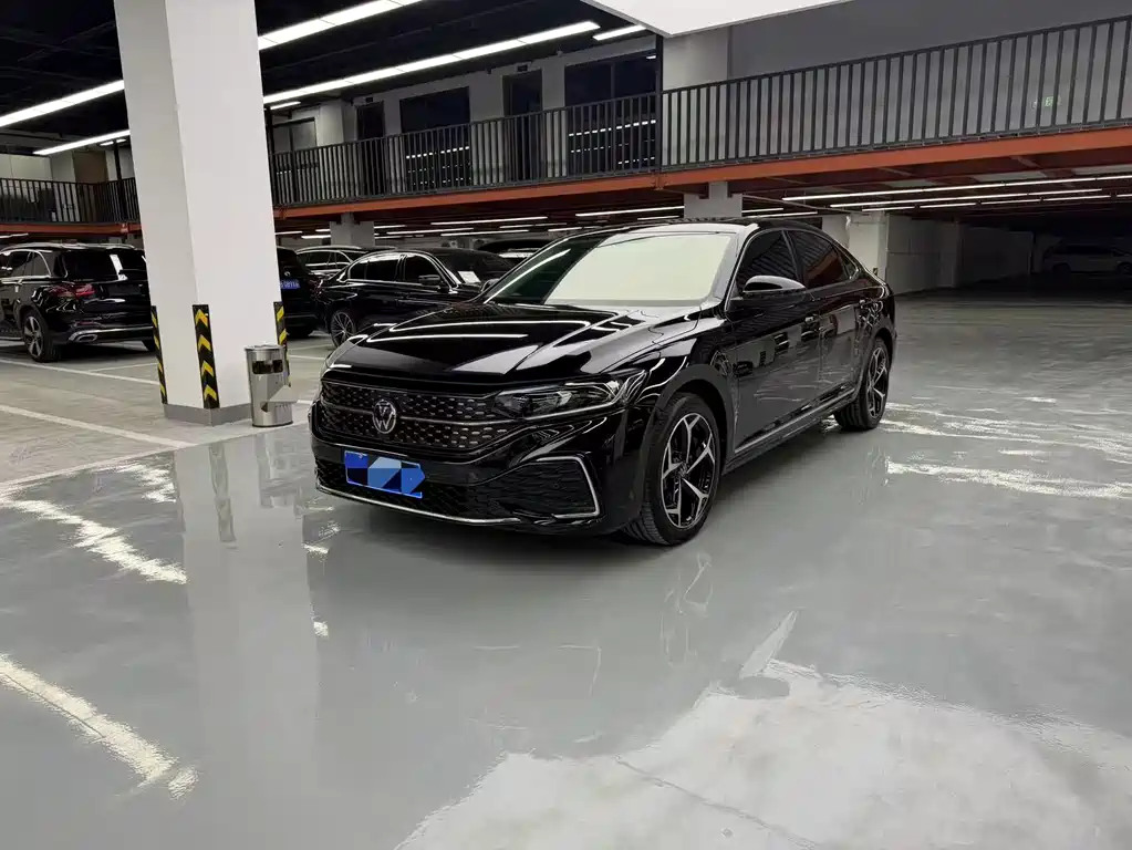 Volkswagen Passat 2024