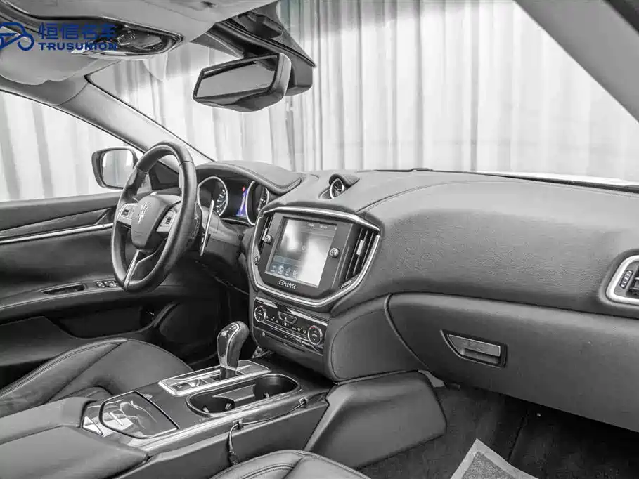 Maserati Ghibli 2014 — фото 14