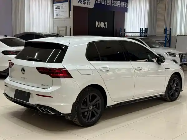 Volkswagen Golf 2023