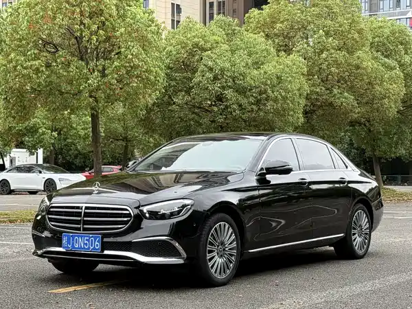 Mercedes-Benz E-Class 2023