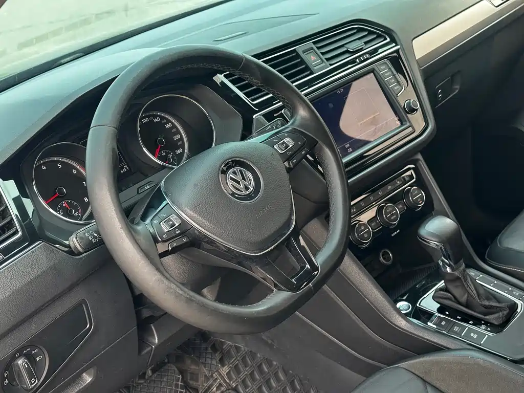 Volkswagen Tiguan L 2018