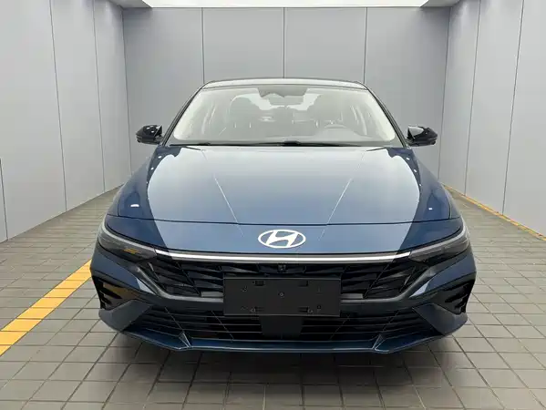 Hyundai Elantra 2023