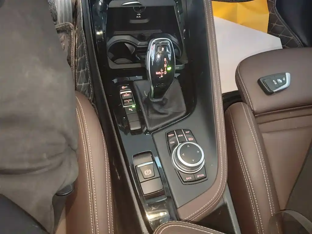BMW X2 2022 — фото 14