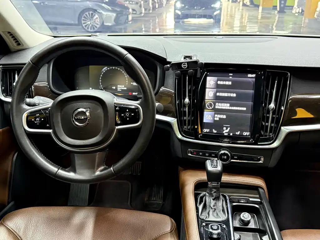 Volvo S90 2017 — фото 18