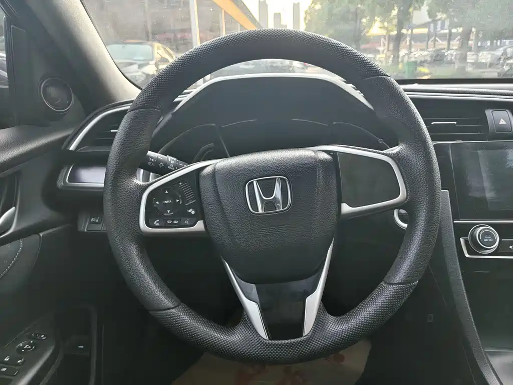 Honda Civic 2019 — фото 11