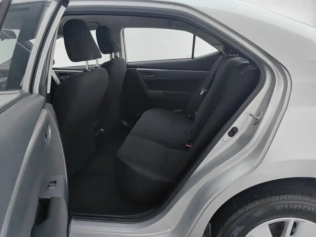 Toyota Corolla 2015 — фото 15