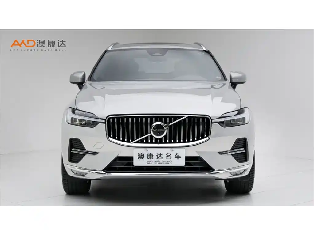 Volvo XC60 2022 — фото 2