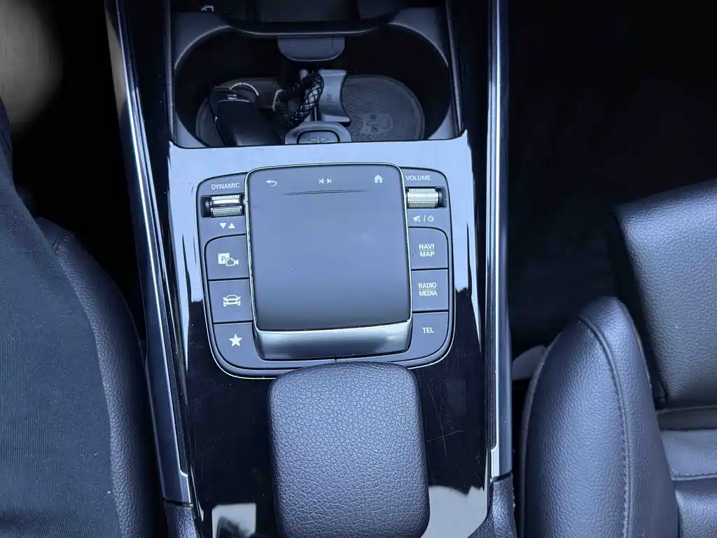 Mercedes-Benz GLB 2021 — фото 15