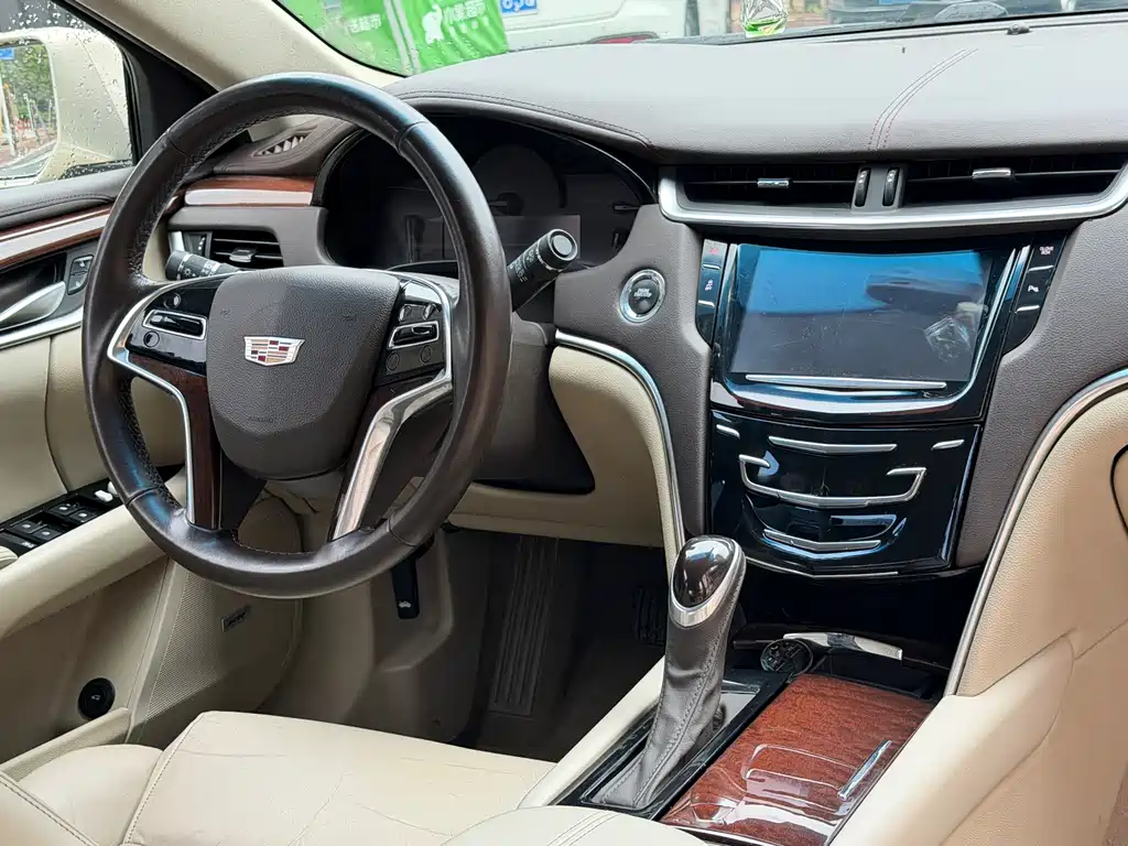 Cadillac XTS 2017 — фото 10