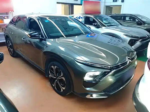 Citroën Versailles C5 X 2021