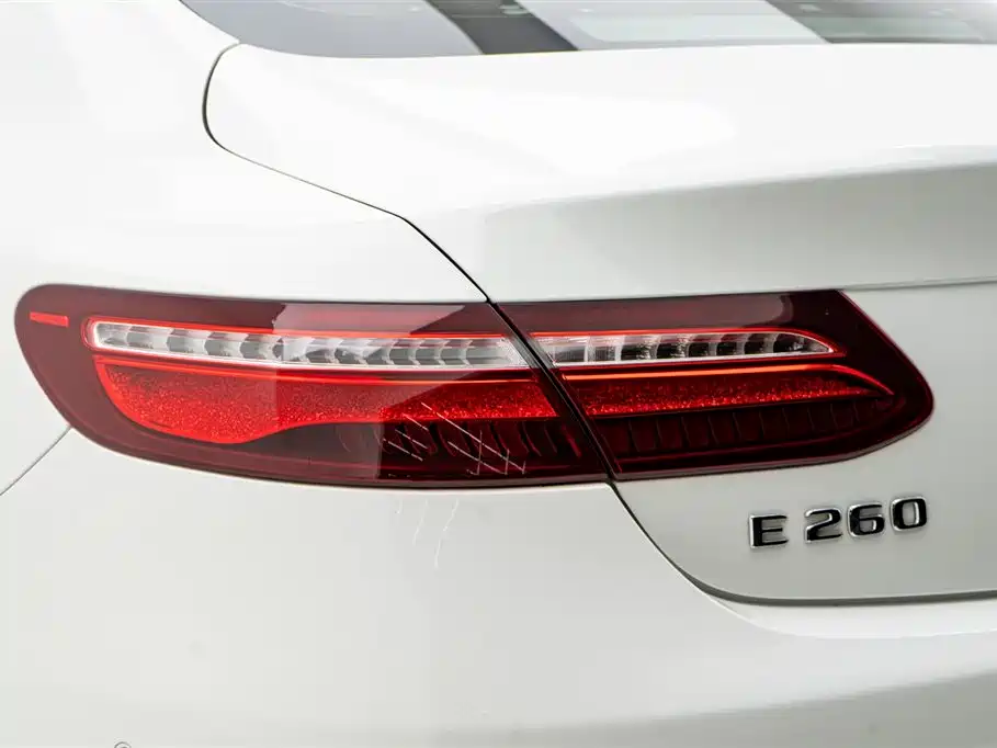 Mercedes-Benz E-Class 2020 — фото 11