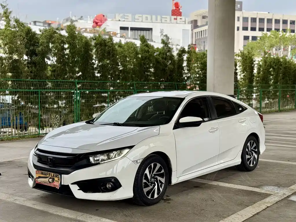Honda Civic 2018 — фото 1