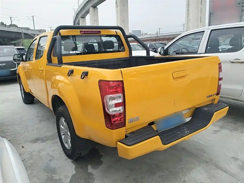 Isuzu RE-MAX 2023 — фото 5