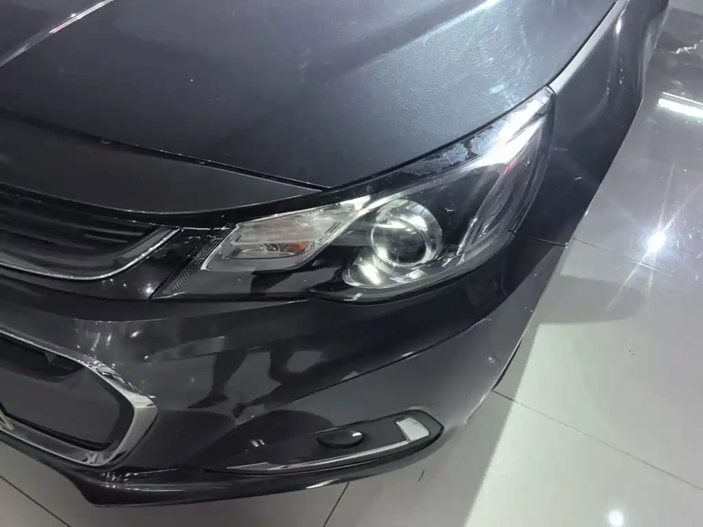 Chevrolet Malibu 2018 — фото 24