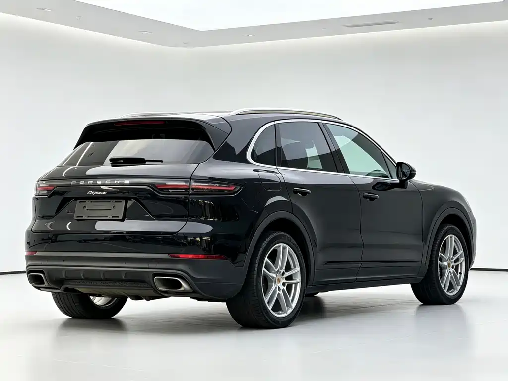 Porsche Cayenne 2018 — фото 9