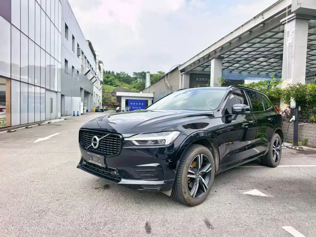 Volvo XC60 2020 — фото 17