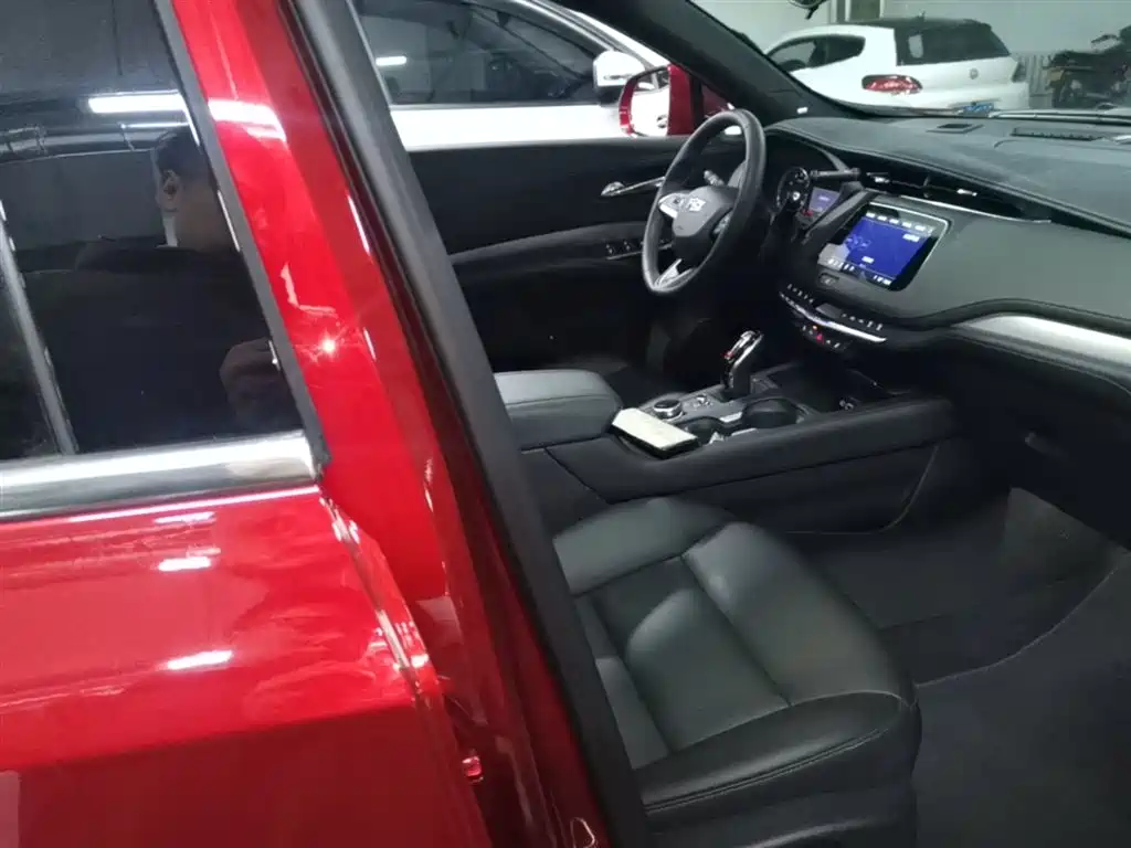 Cadillac XT4 2022 — фото 25