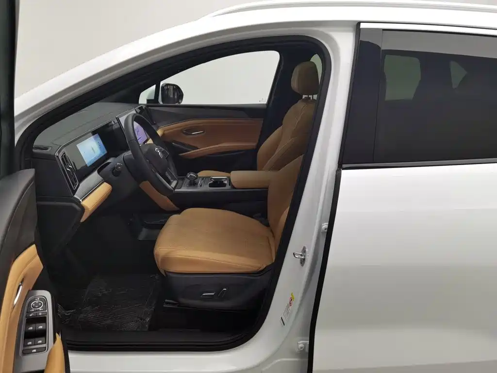 BYD Song L DM-i 2024 — фото 10