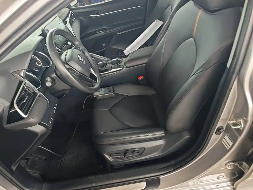 Toyota Camry 2022 — фото 15
