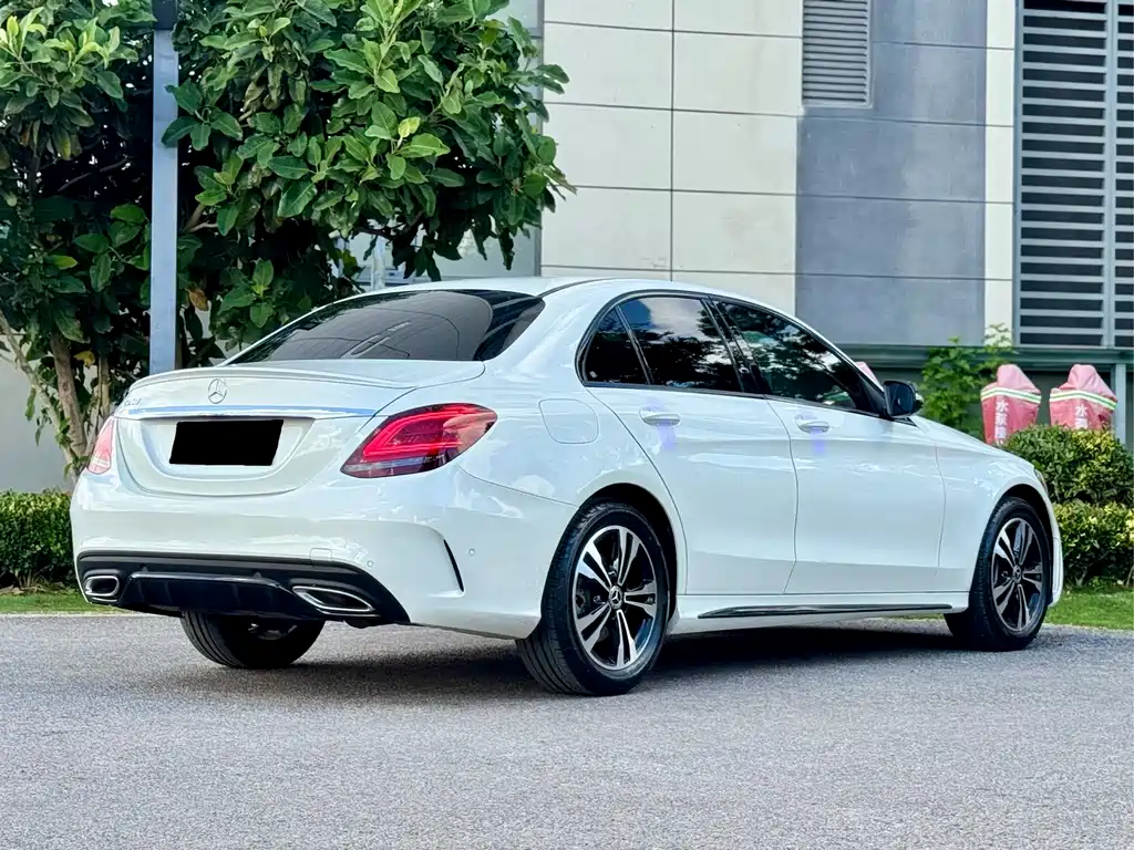 Mercedes-Benz C-Class 2019 — фото 9