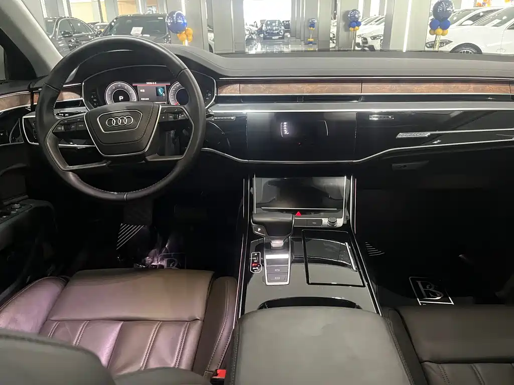 Audi A8 2018 — фото 6