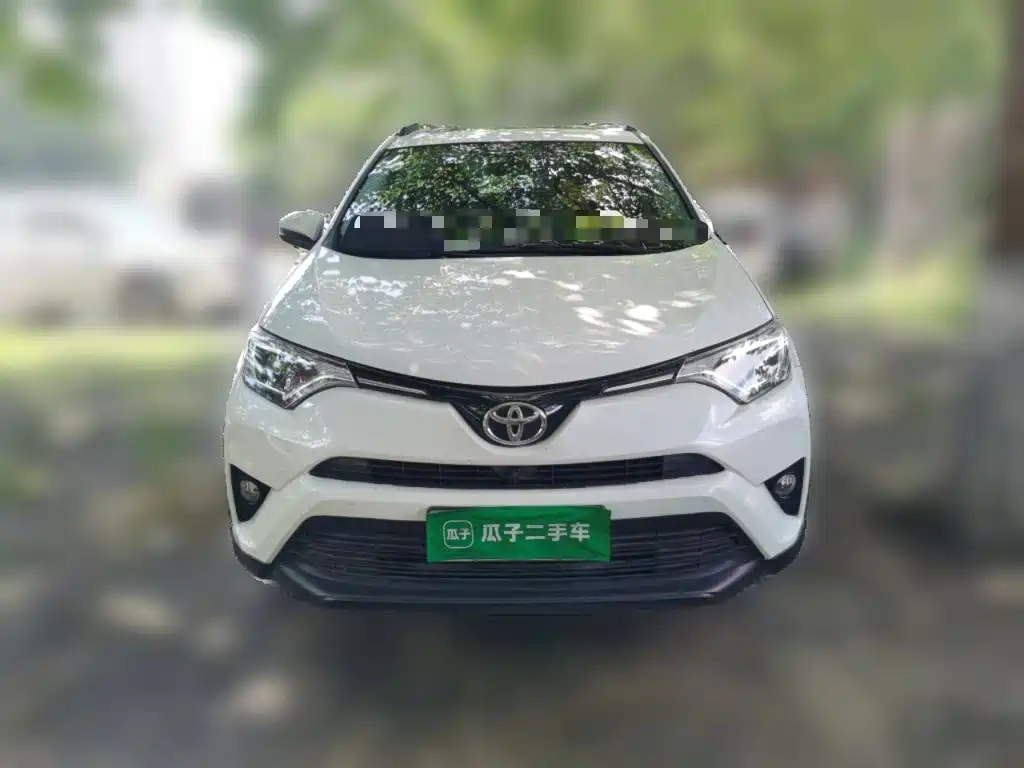 Toyota RAV4 2019 — фото 2