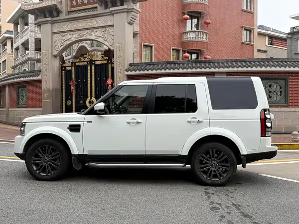 Land Rover Discovery 2016