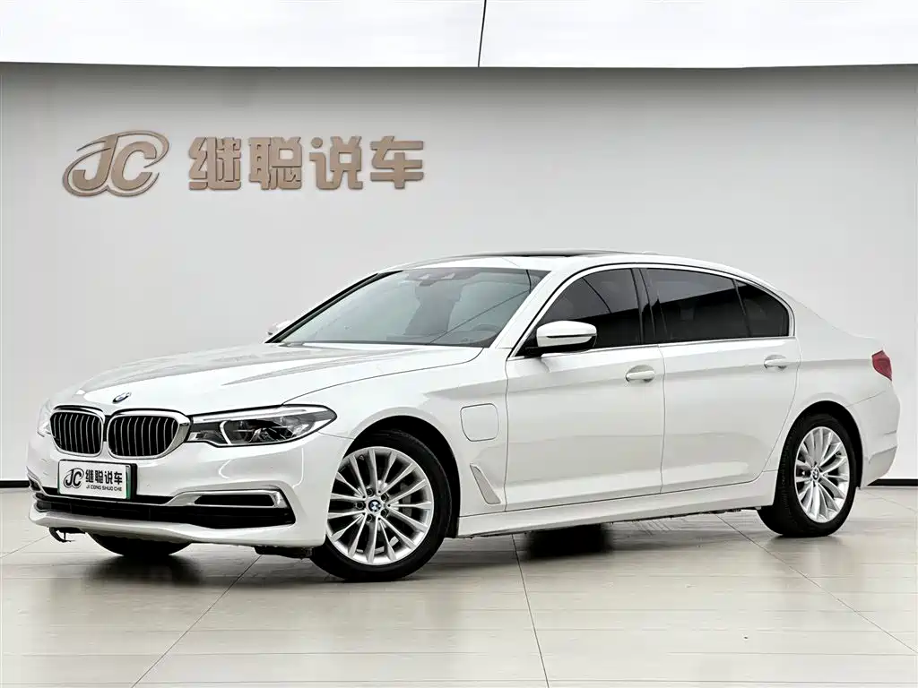 BMW 5 Series New Energy 2020 — фото 1