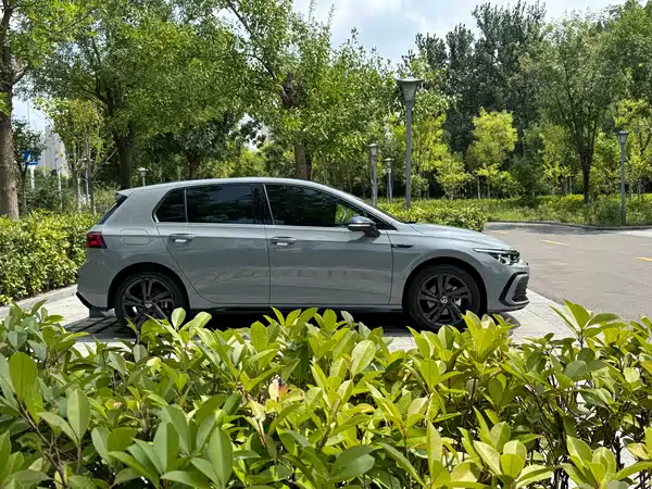Volkswagen Golf 2022