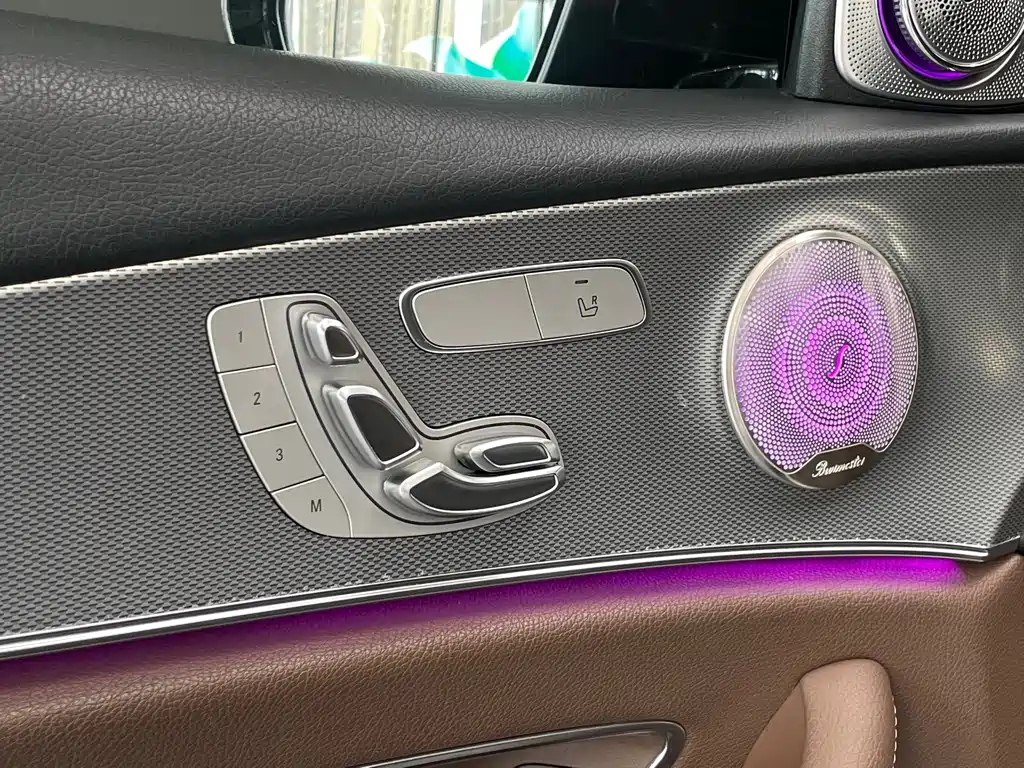 Mercedes-Benz E-Class 2020 — фото 21