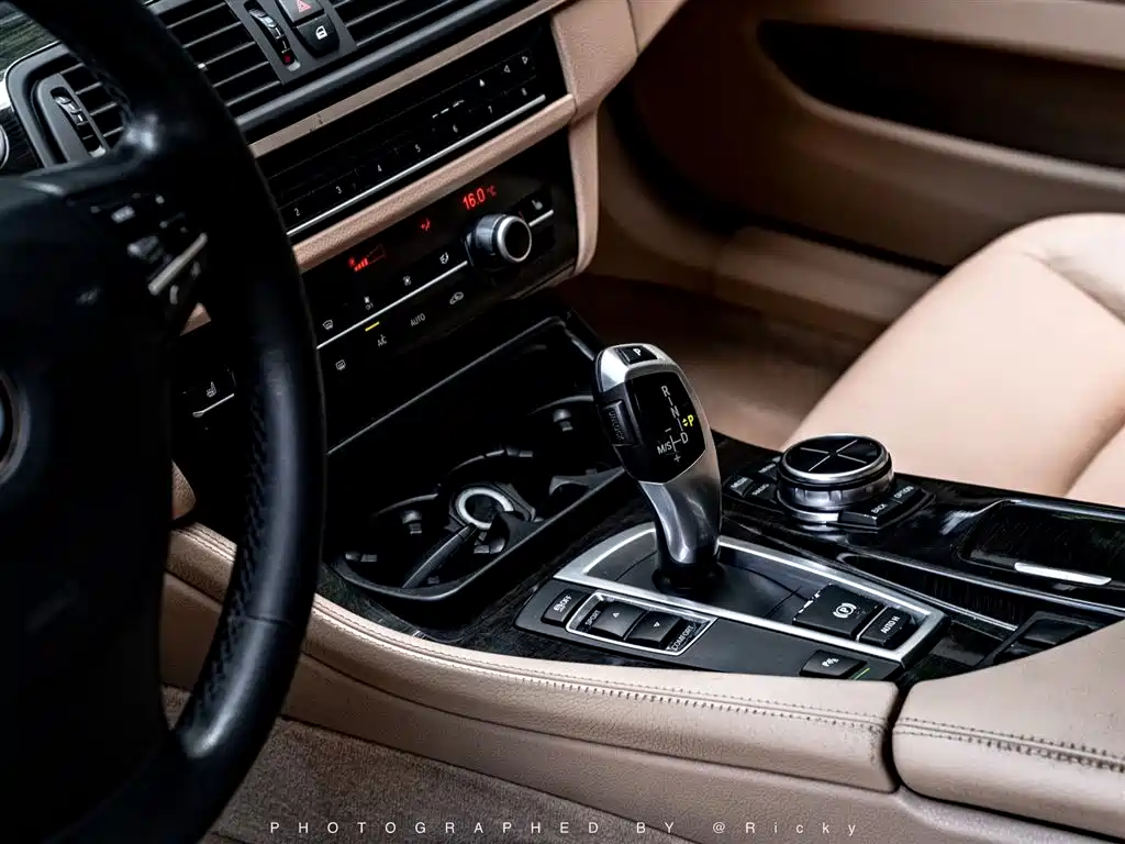 BMW 5 Series 2013 — фото 7