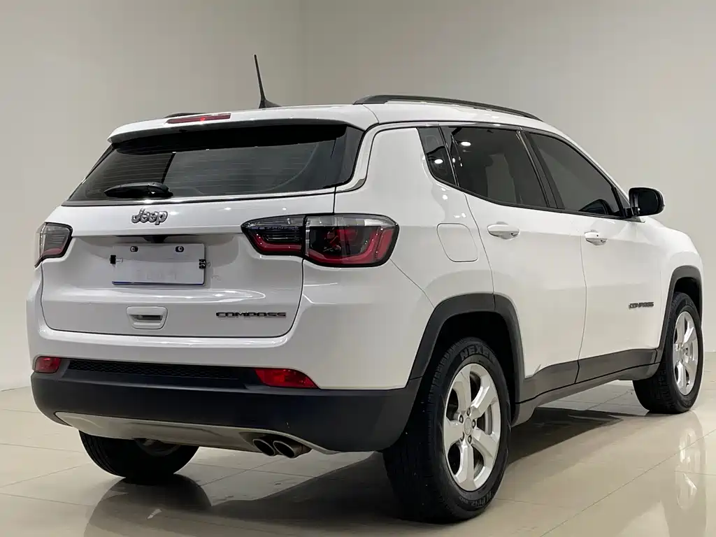 Jeep Compass 2020 — фото 7