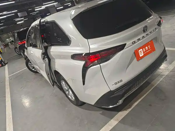 Toyota Granvia 2026