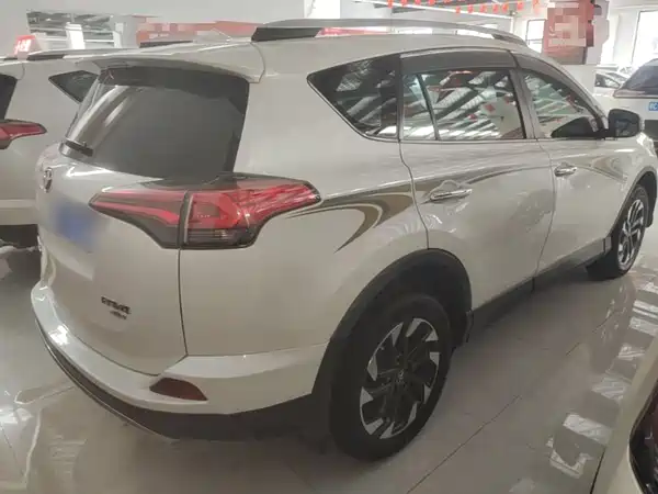 Toyota RAV4 2017