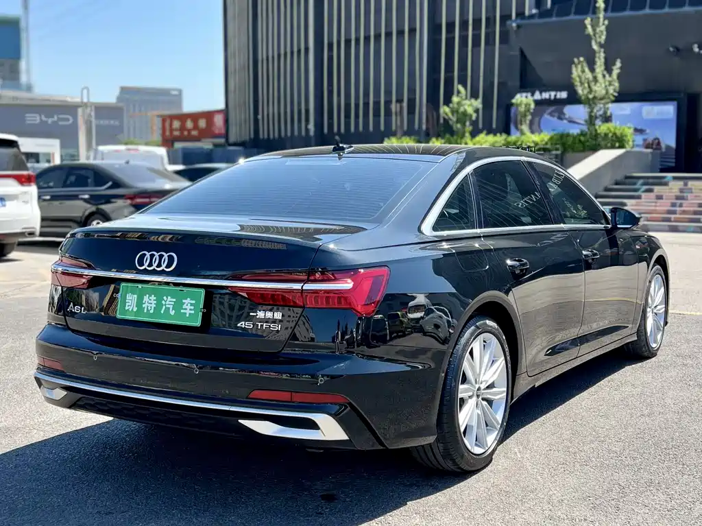 Audi A6L 2023 — фото 4