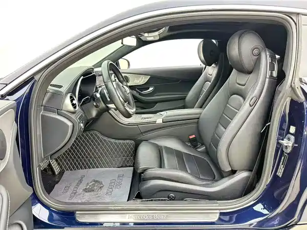 Mercedes-Benz C-Class 2019