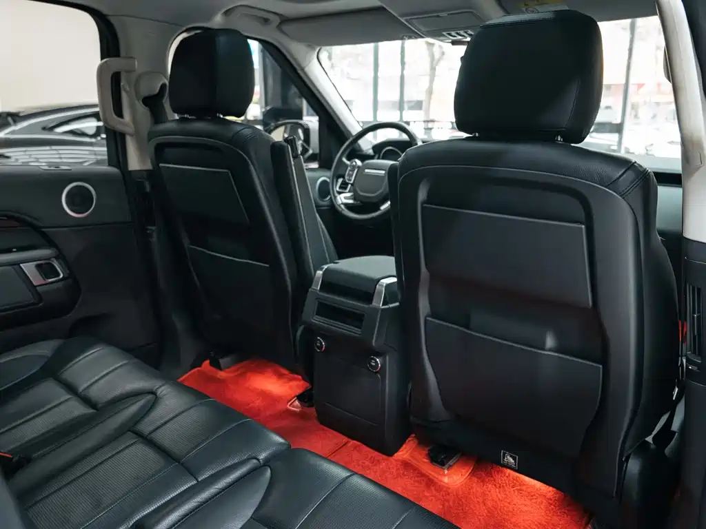 Land Rover Discovery 2019 — фото 20
