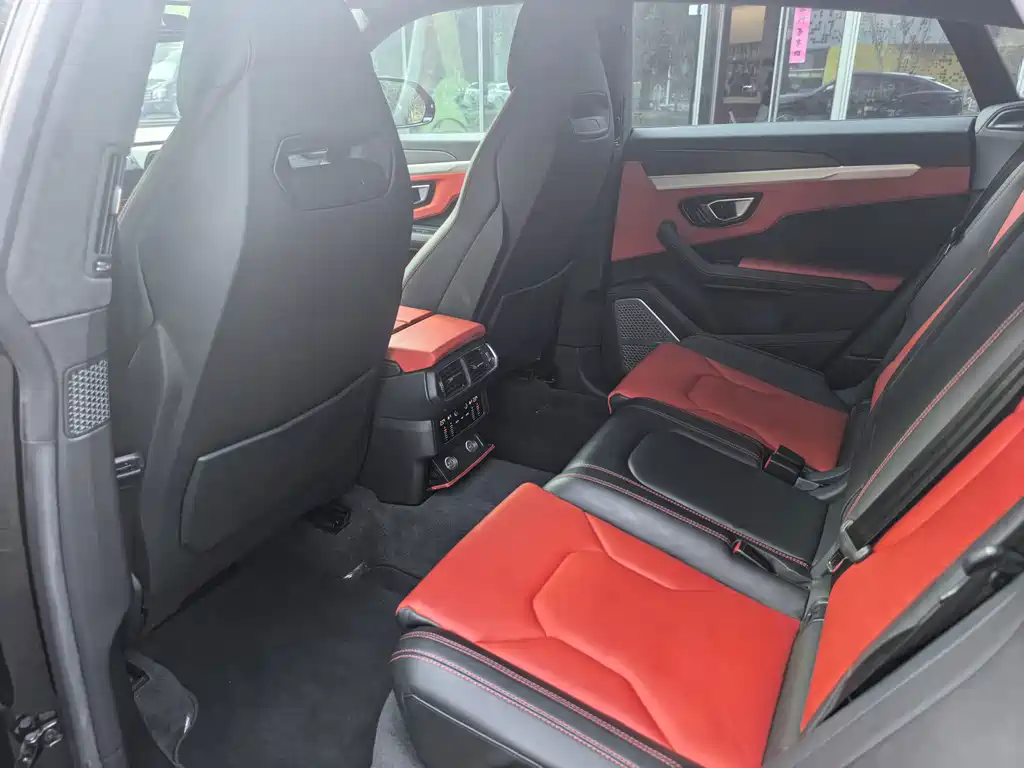 Lamborghini Urus 2019 — фото 17