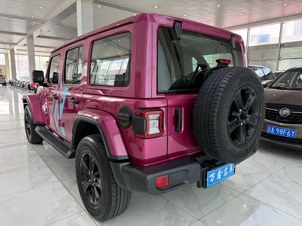 Jeep Wrangler 2024 — фото 15