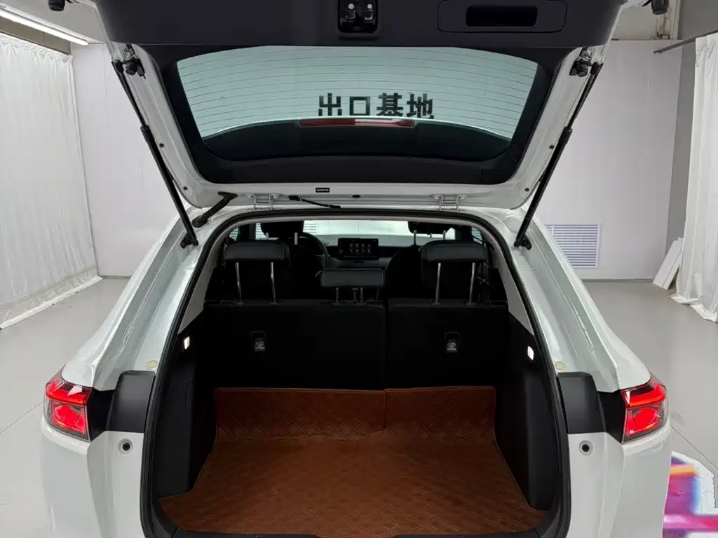 Honda Vezel 2023 — фото 18