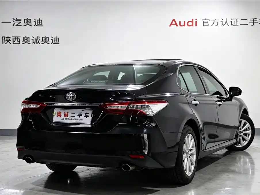 Toyota Camry 2019 — фото 4