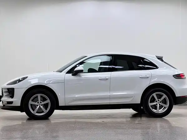 Porsche Macan 2021