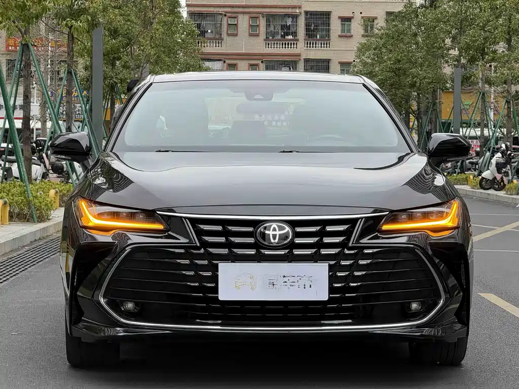 Toyota Avalon 2023 — фото 2