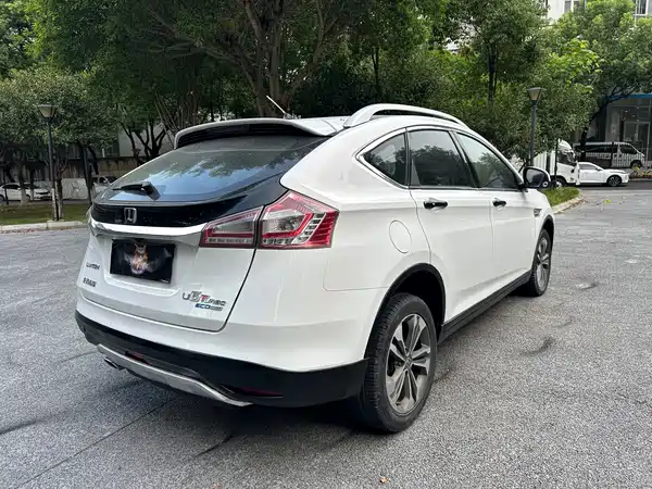 Luxgen You6 SUV 2015