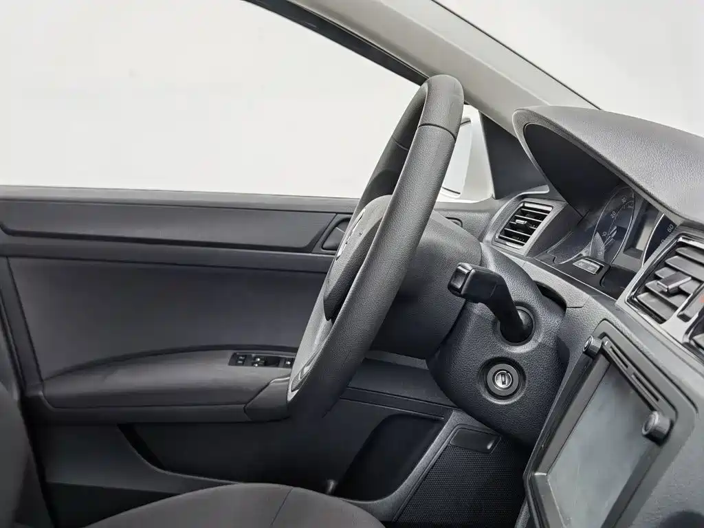 Skoda Rapid Spaceback 2017 — фото 22