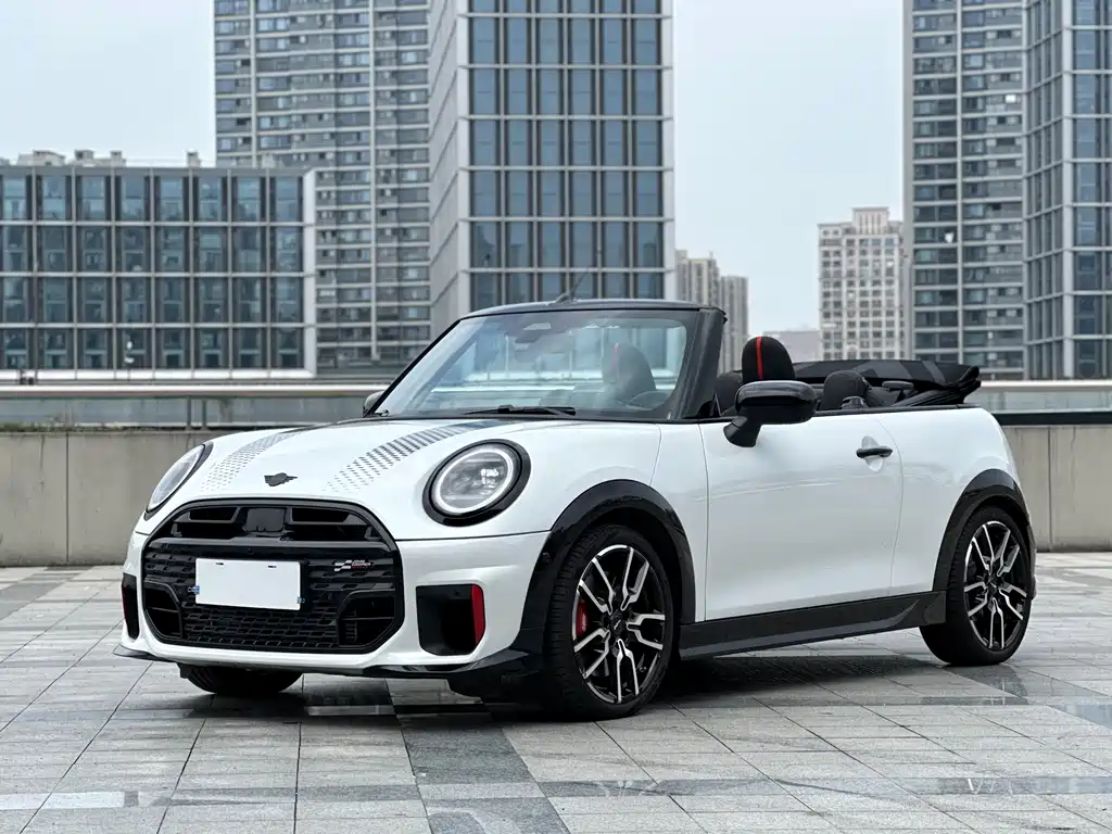 MINI JCW 2026 — фото 1