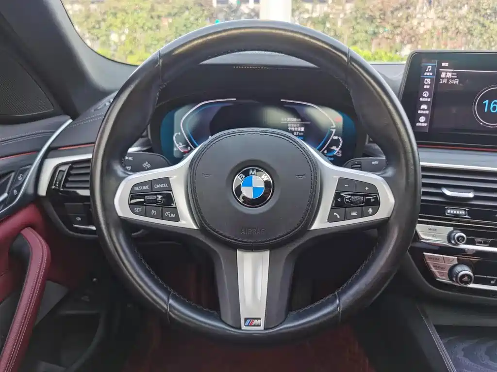 BMW 5 Series New Energy 2021 — фото 17