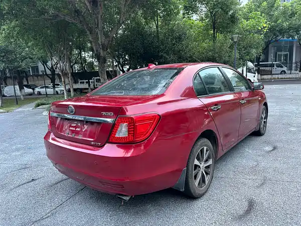 Lifan 720 2015